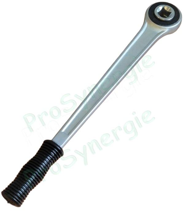Clé à cliquet avec carré de 18 mm pour barre de montage (pour le démontage des nipples de radiateur à éléments)