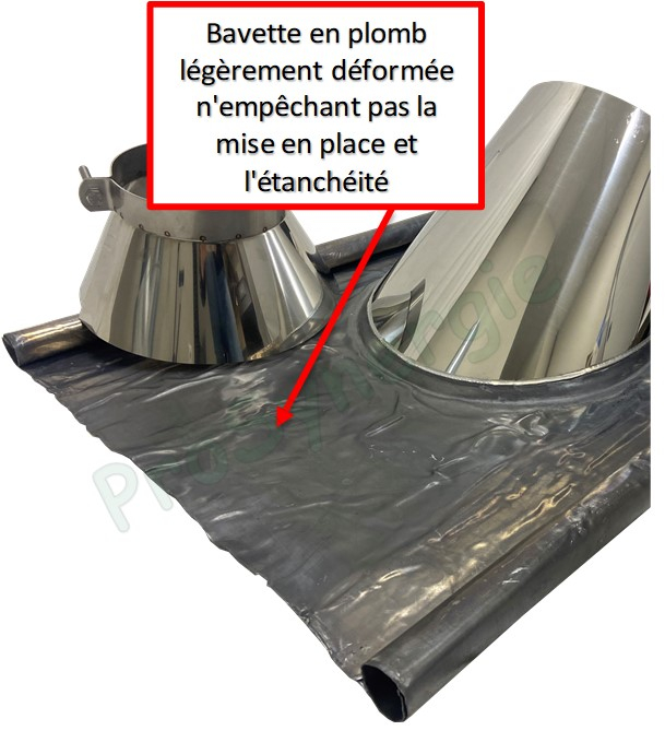 Solin et collet pour conduit de fumée Ø ext 150 mm - Inclinaison de toit 30 à 45° avec bavette plomb -  Destockage