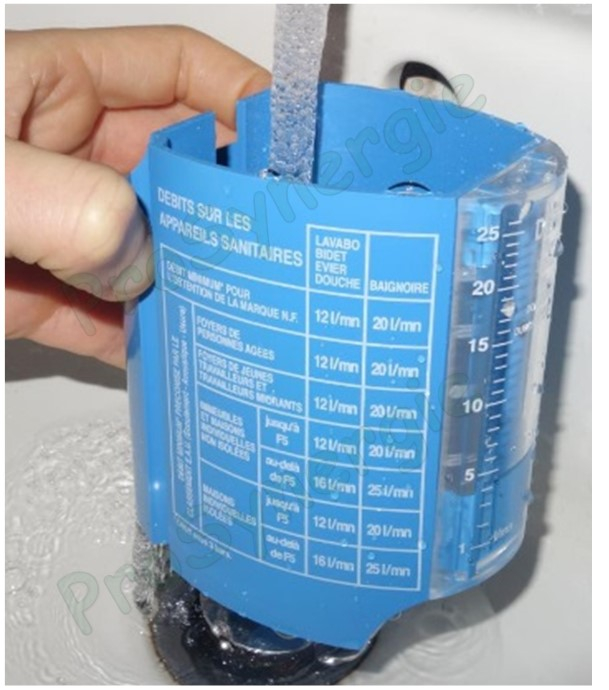 Débitmètre à eau pour le contrôle de débit instantané dans un tuyau deau 0 à 25 litres/mn ou 0 à 1500 litres/h