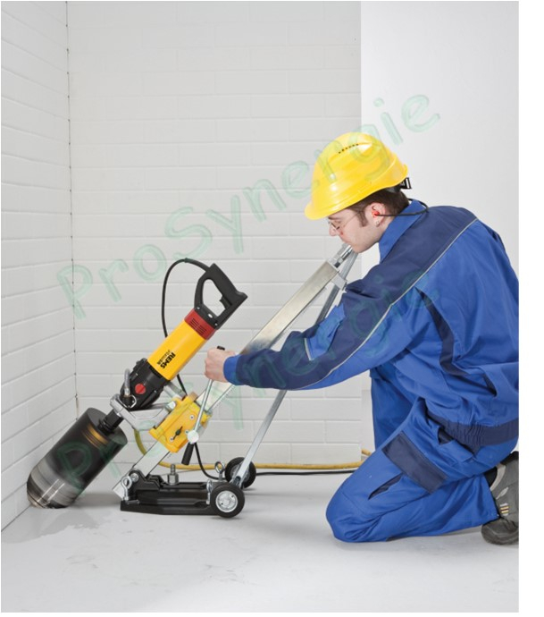 REMS Titan - Bâti pour carotteuse robuste et particulièrement stable pour le carottage de béton armé et dautres matériaux jusquà Ø 300 mm.