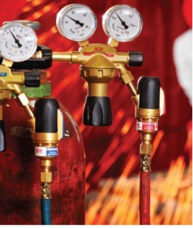 Raccord anti-retour pare flamme SafeGuard 5 (à réarmement - 5 fonctions) - Montage Détendeur - Oxygène ou gaz combustible - Entrée M16×1,5 Femelle - Sortie M16×1,5 Mâle